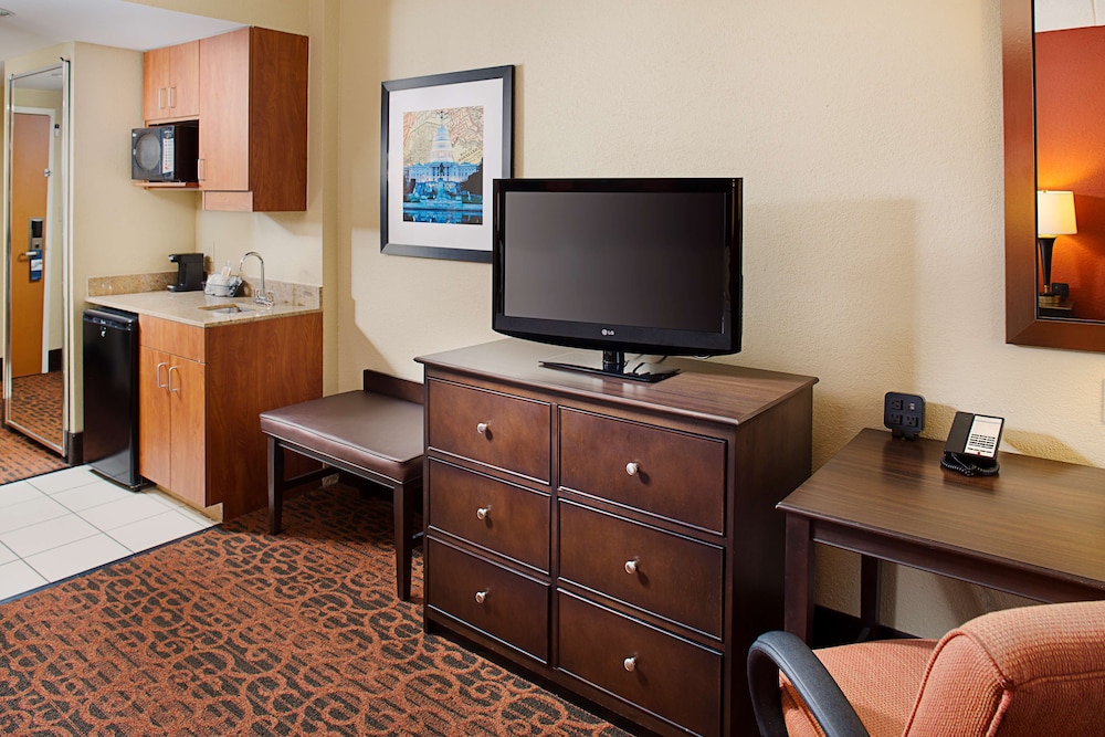 HAMPTON INN COLUMBIA 43/46
