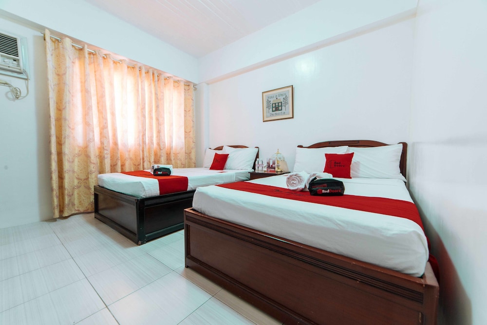 Reddoorz Plus Poblacion District Davao 9/32
