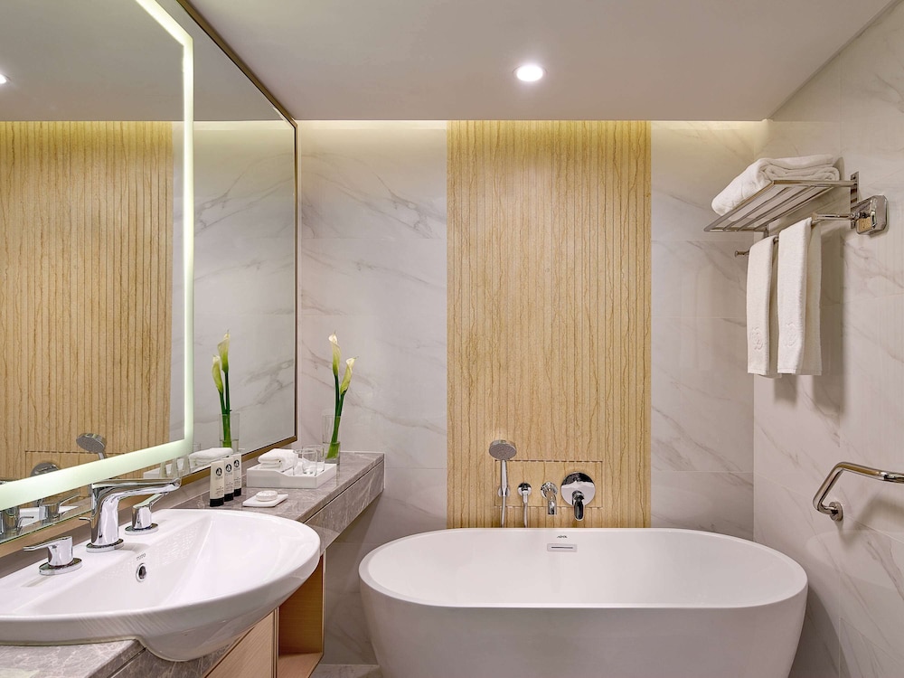 The Westin Shenyang 48/50