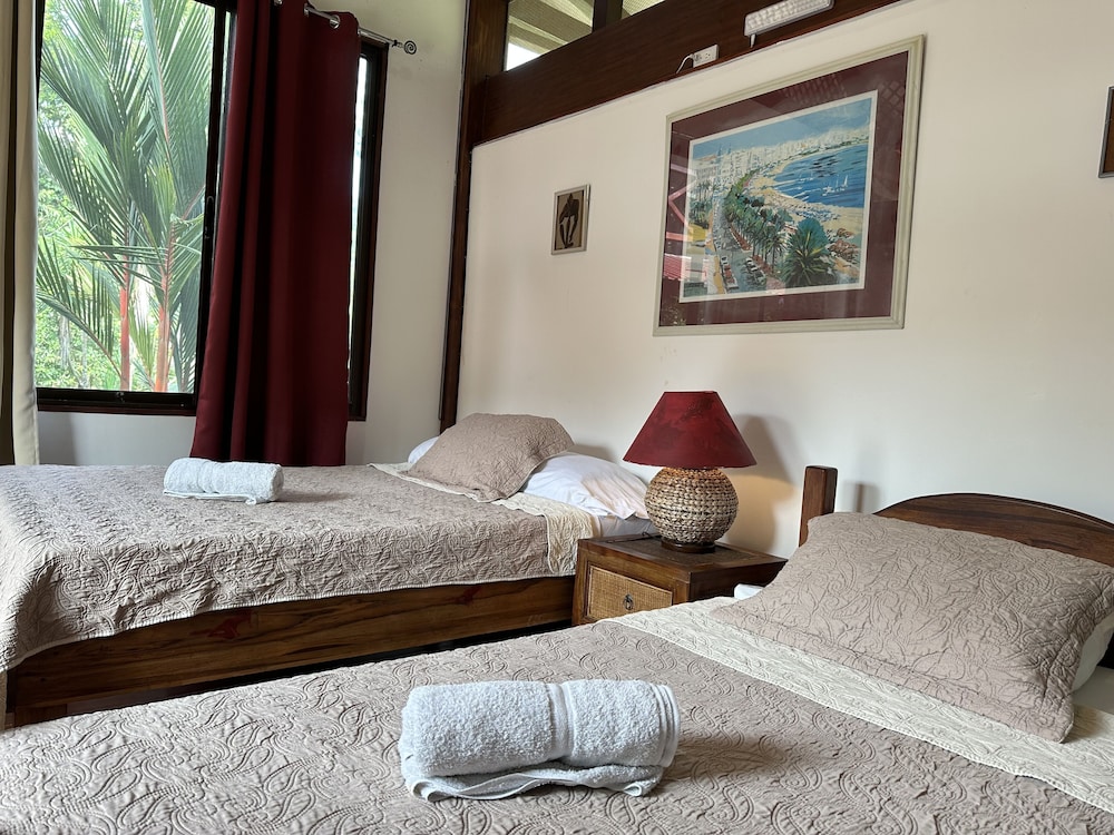 KENAKI LODGE 12/50