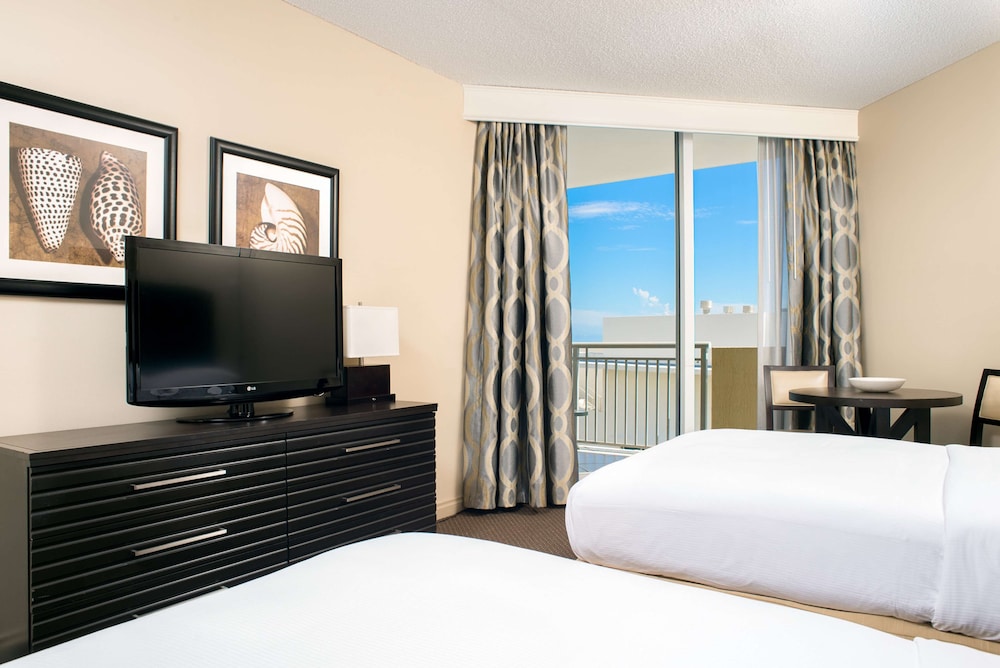 Doubletree By Hilton Ocean Point Resort – North Miami Beach 13/68