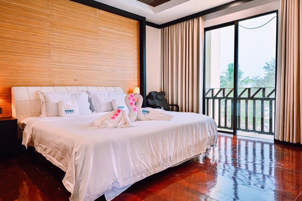 Spa, Premium, Suite, King and Twin Beds, Panoramic Sea View