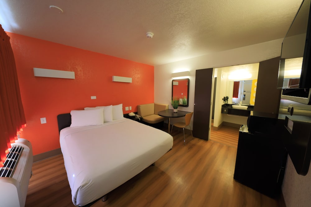 The Jackson SouthTown Motel 29/62