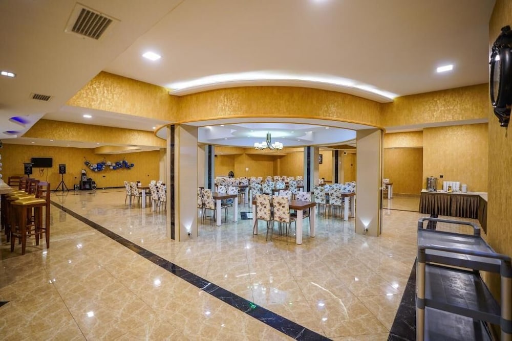 Natali Hotel 54/65