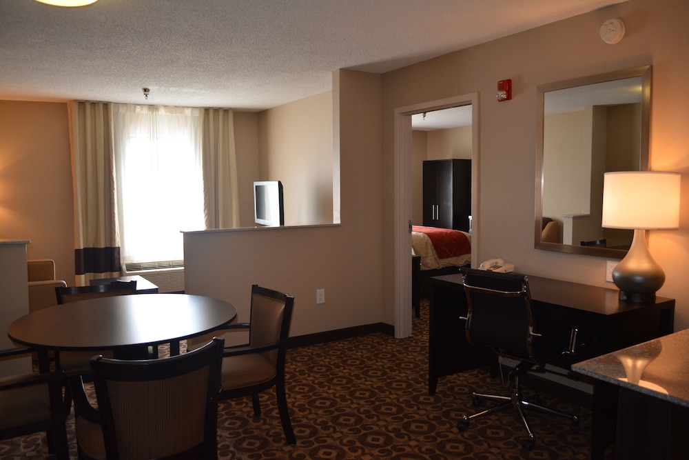 Comfort Inn & Suites Trussville I-59 Exit 141 35/45