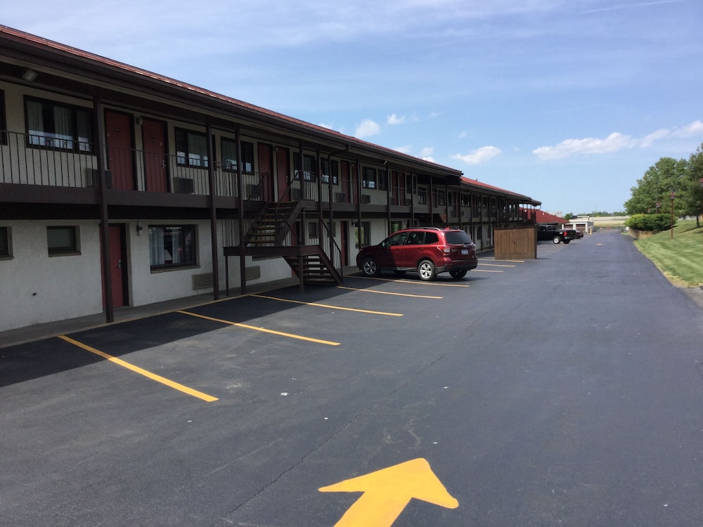 Econo Lodge Buffalo South 5/31
