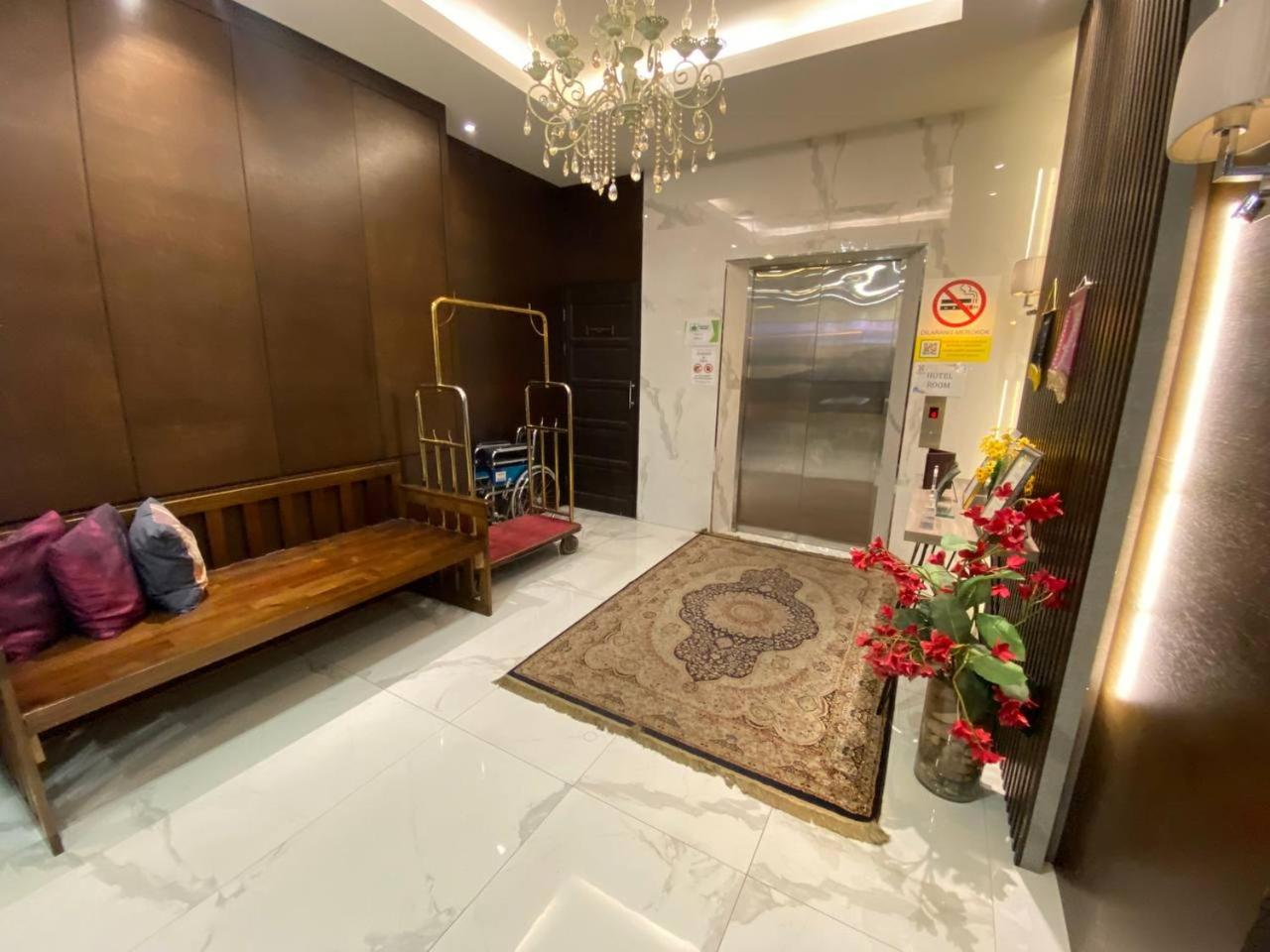 Serapi Hotel 25/33