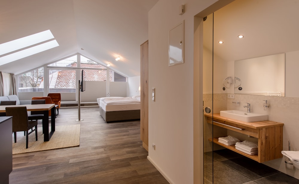 Kaiser Max Design Appartements 50/50