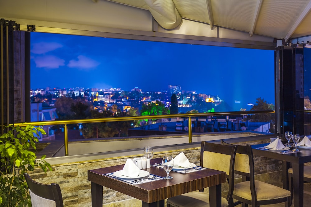 AYHAN HOTEL 35/41