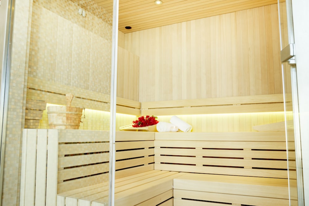 swimming pool spa