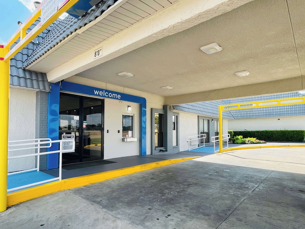 Motel6 Duncanville, TX - Dallas 35/46