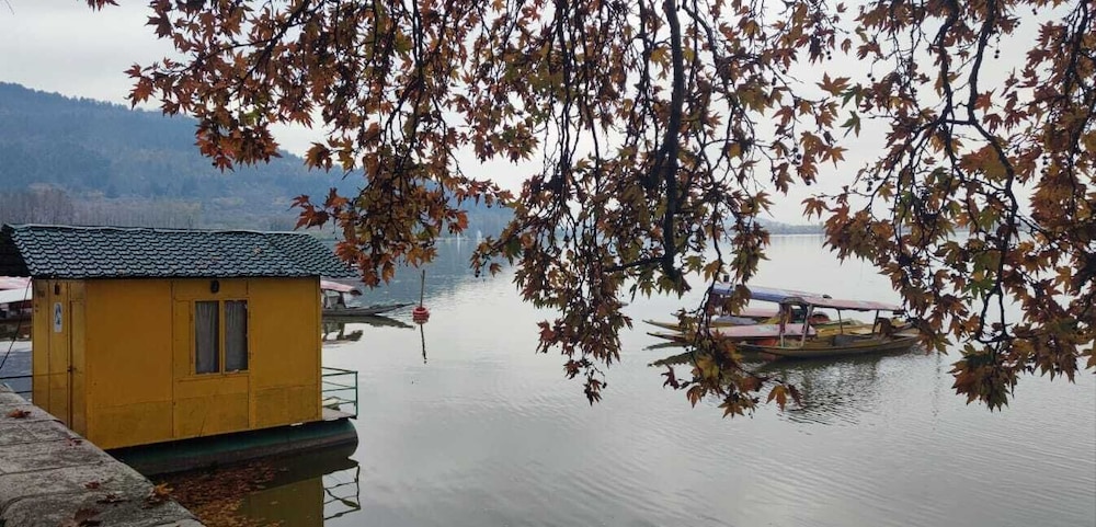 Ramada Encore by Wyndham Rajbagh Srinagar 57/64