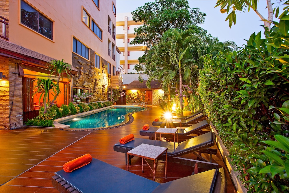 Orchid Garden Hotel 54/64