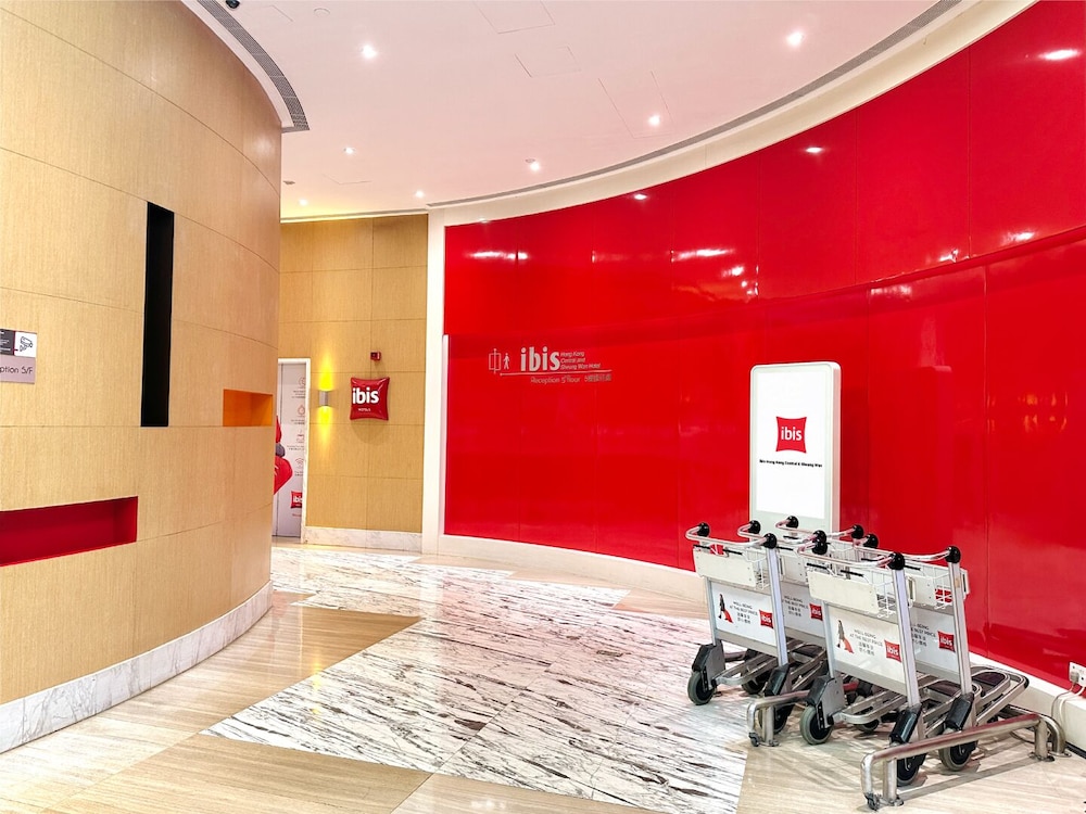 Ibis Hong Kong Central & Sheung Wan Hotel 8/65