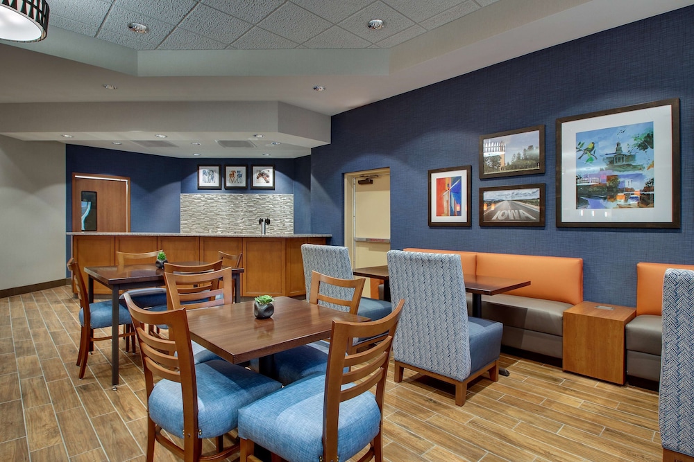 Drury Inn & Suites Iowa City Coralville 32/50