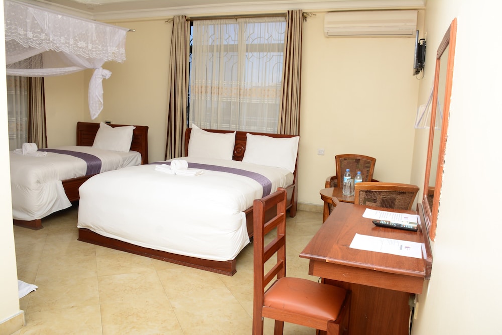 Silver Paradise Hotel 14/31
