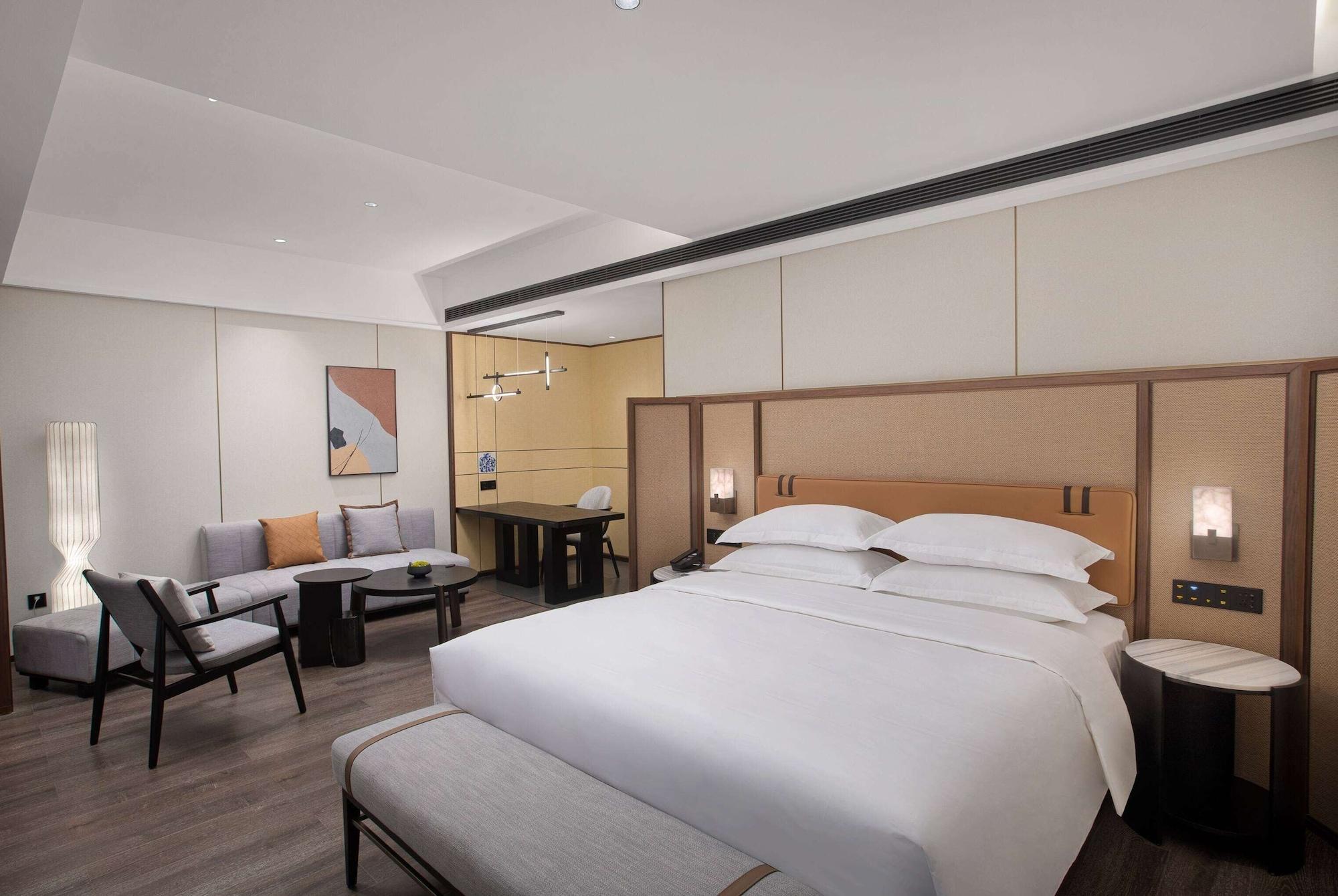 Days Hotel by Wyndham Changsha Yuhua West 16/28