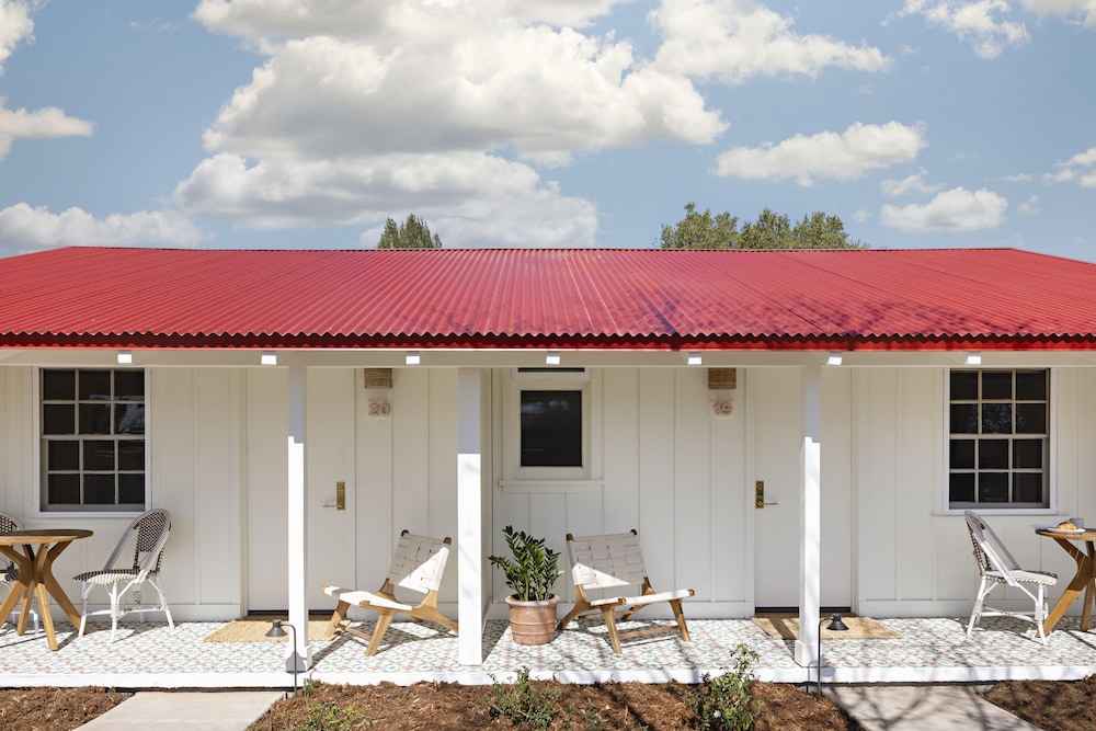 Farmhouse Paso 2/28