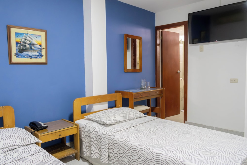 Veleros Hotel 24/57