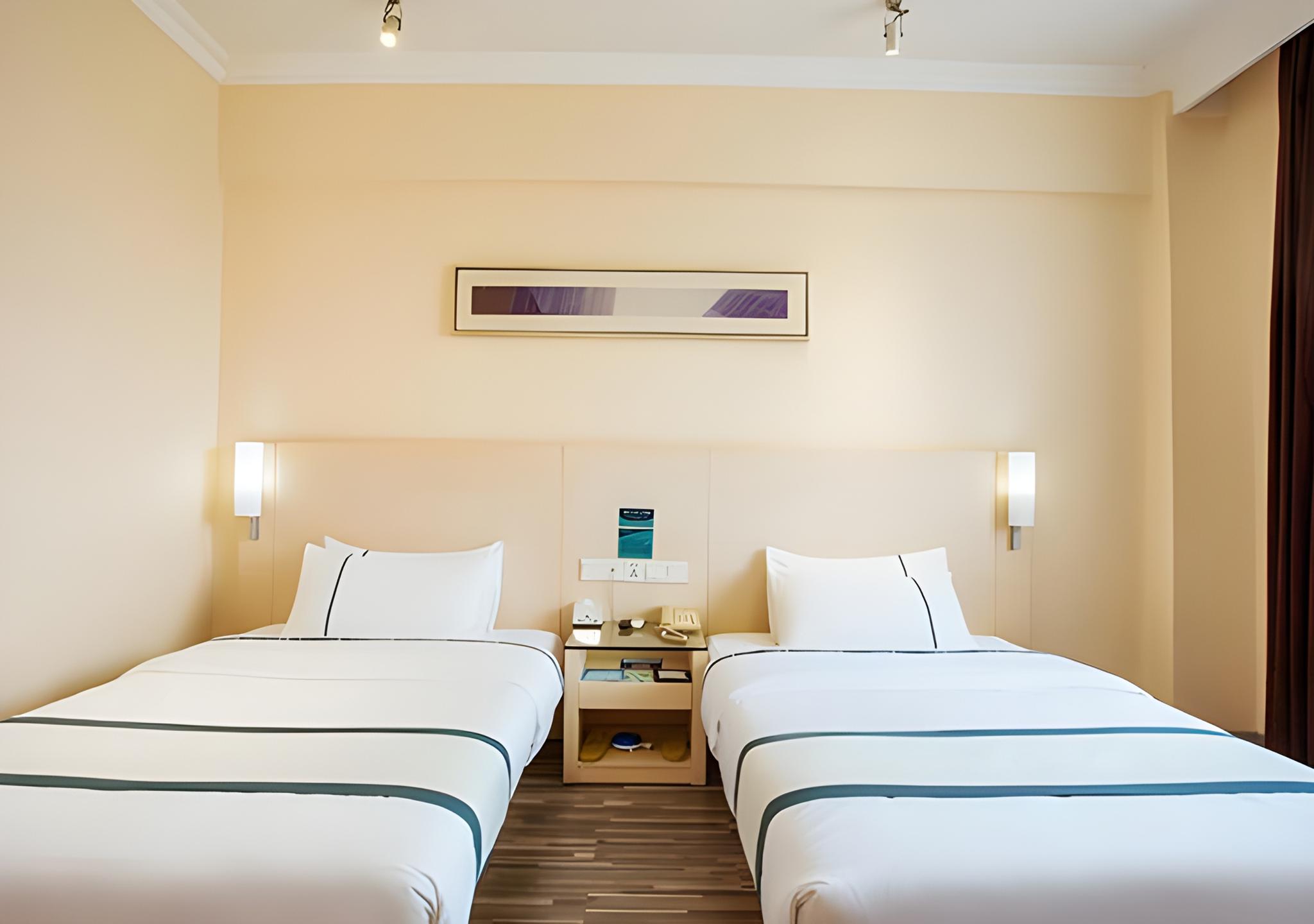 City Comfort Inn (Hezhou Guposhan Avenue) 16/48