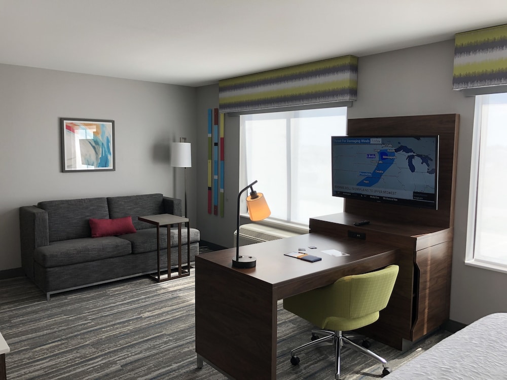 Hampton Inn Suites Pekin Peoria Area Il 34/56
