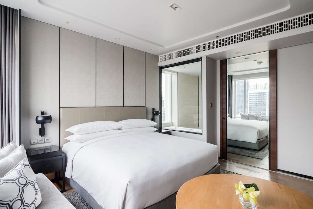 Room at Marriott Bangkok Hotel the Surawongse, BANGKOK