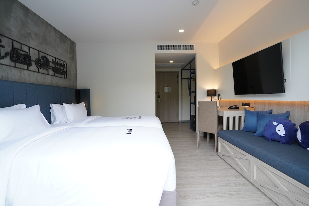 Kokotel Phuket Nai Yang 8/50
