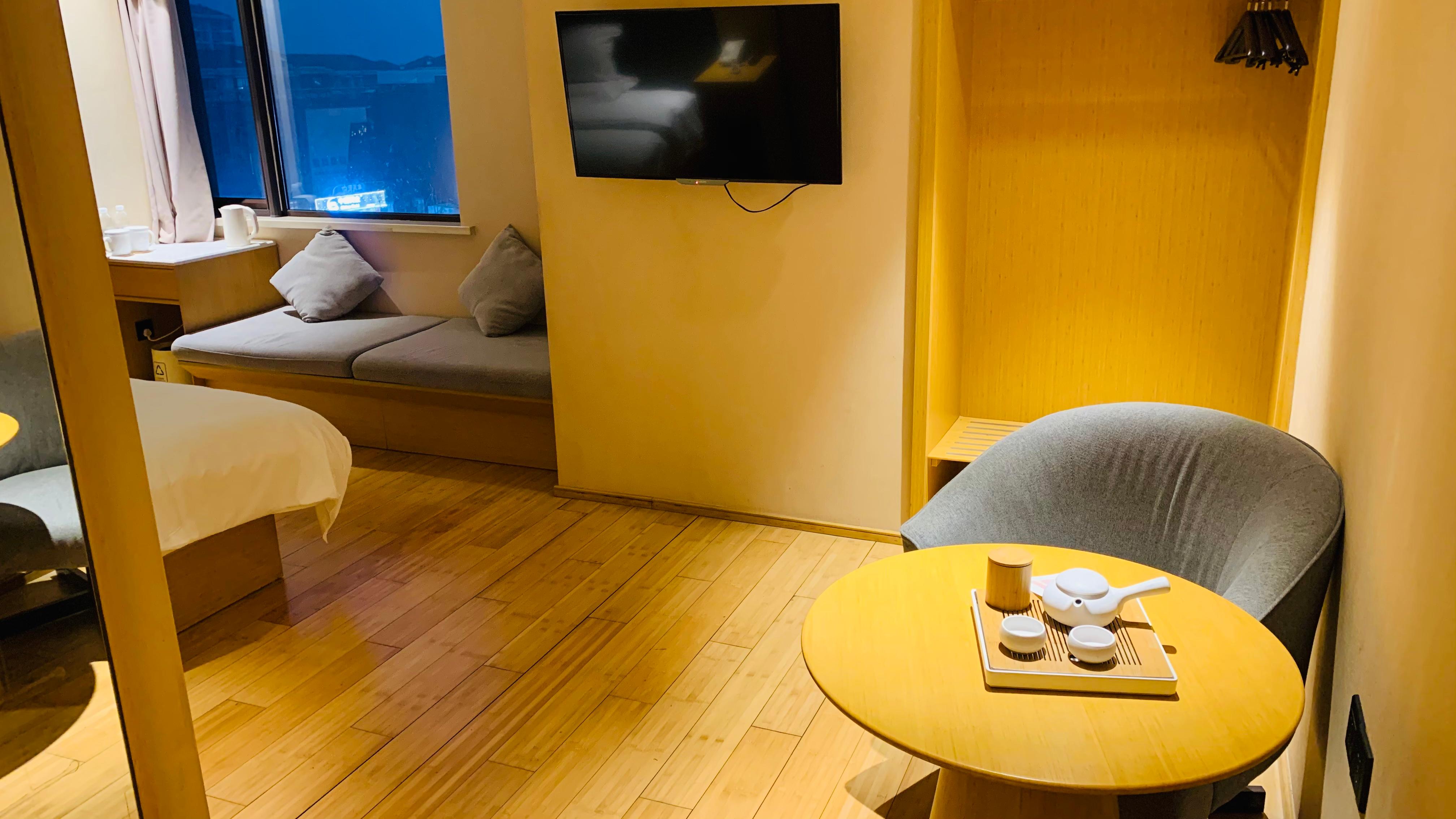 Ji Hotel (Shanghai Kangqiao Xiuyan Road) 24/34