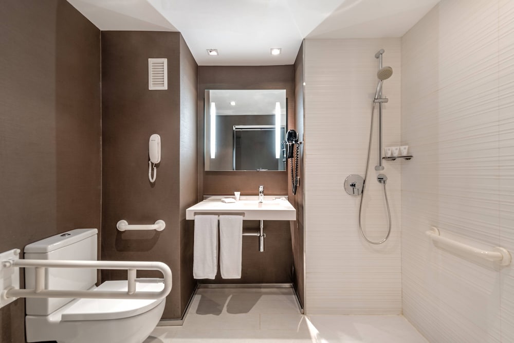 Ac Hotel Iberia Las Palmas By Marriott 15/54