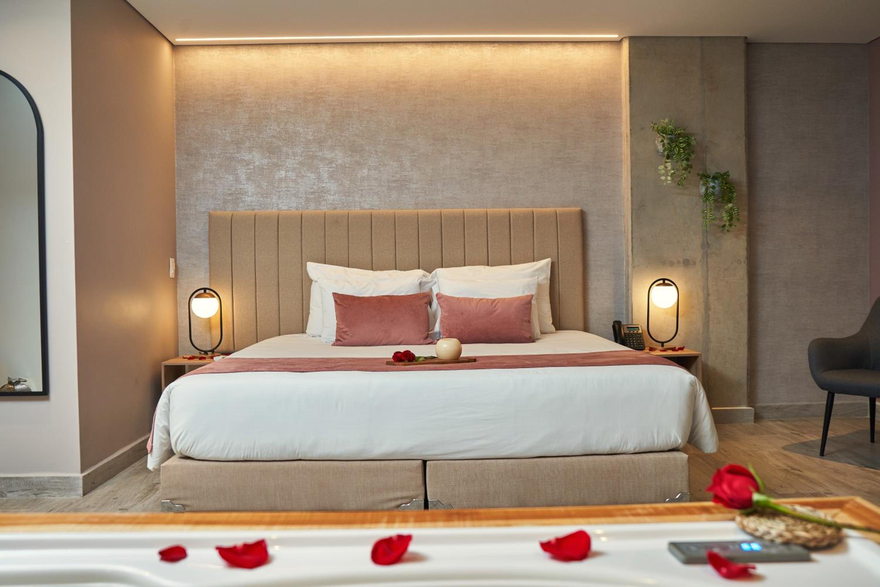 جناح بسرير كينج بجاكوزي، Eutopiq Hotel 6/10