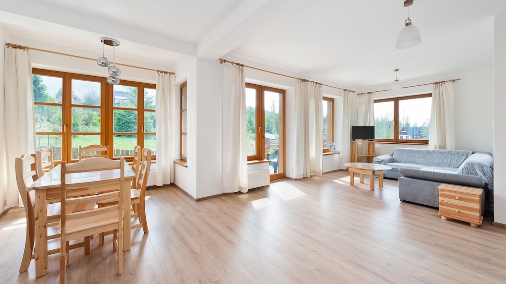 Aparthotel Lipki Park 25/50