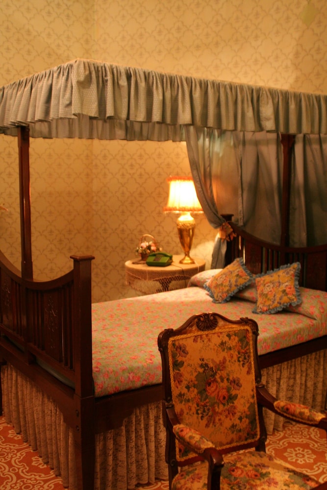 BHANWAR NIWAS HOTEL 7/45