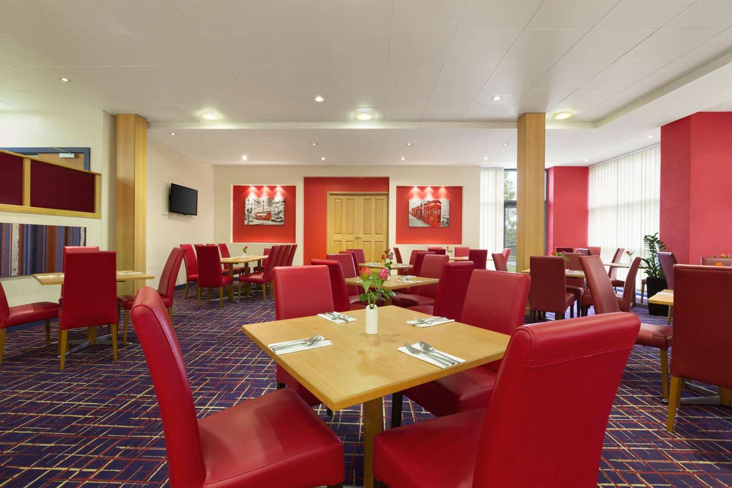 Ramada by Wyndham London North M1 26/40