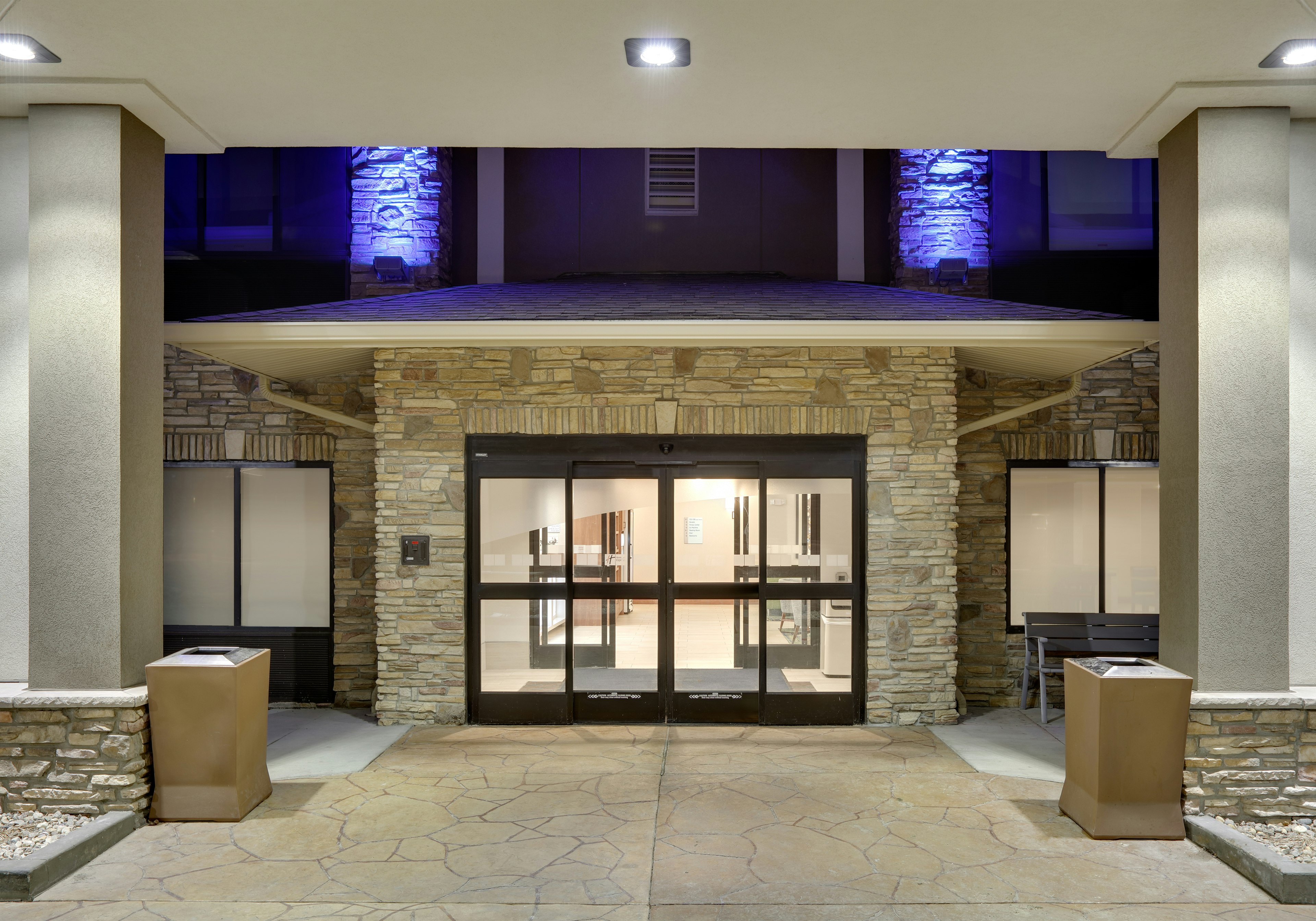Holiday Inn Express Hotel And Suites Mitchell 17/67