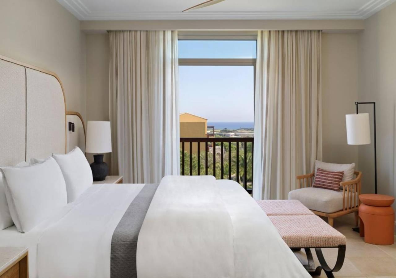 1 Bedroom, Family Suite, Suite, King Bed, Garden View, Sofa