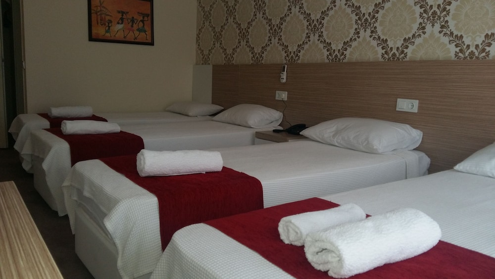 Nicea Hotel 15/60