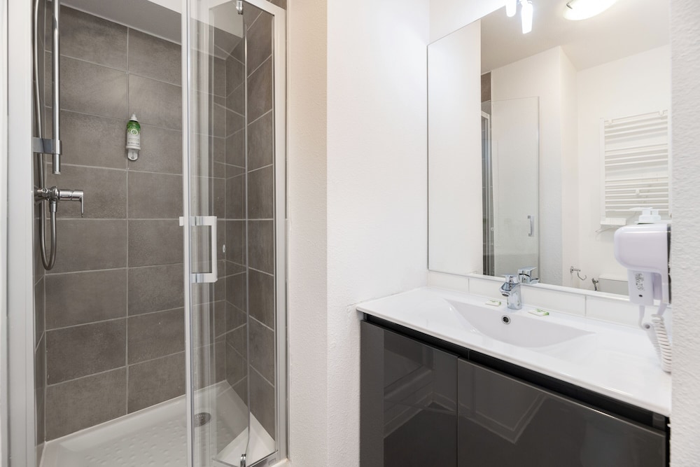 RESIDHOTEL SAINT ETIENNE CENTRE 48/50