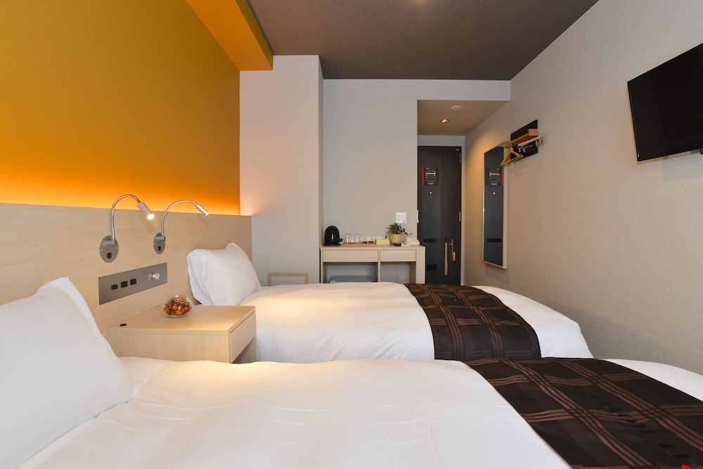 FL Hotel Dotonbori 8/16