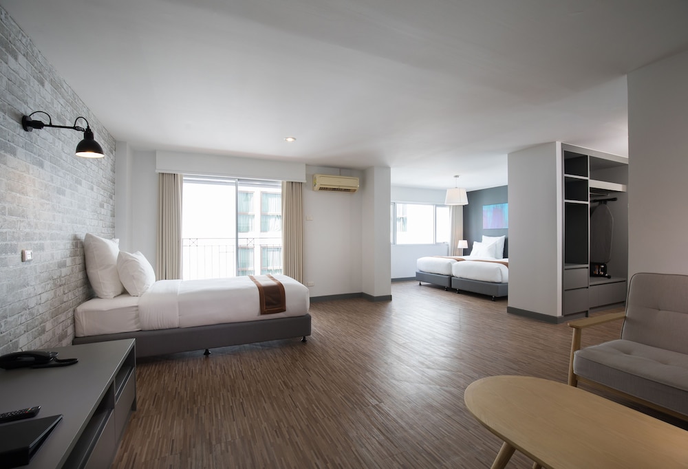 Journeyhub Pattaya Central 42/59