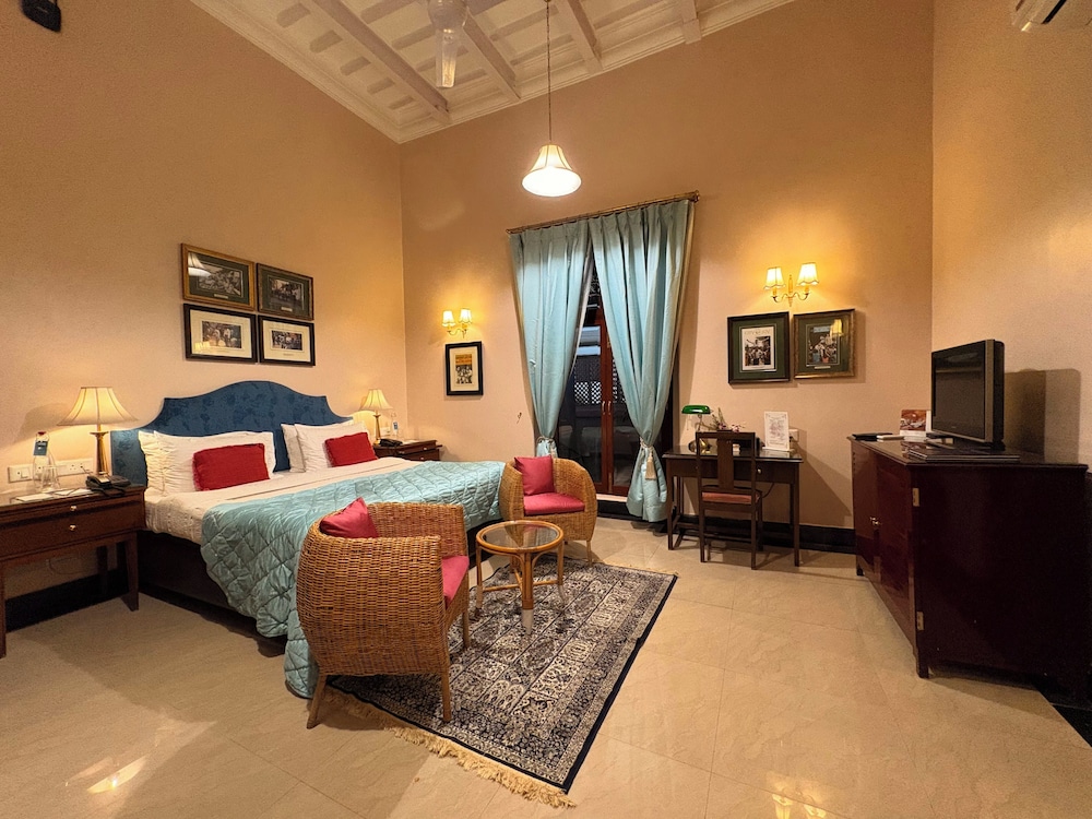 The Elgin Fairlawn Kolkata 28/60