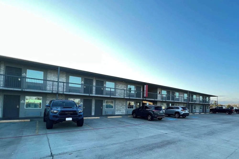 Super 8 by Wyndham Sulphur South 17/20