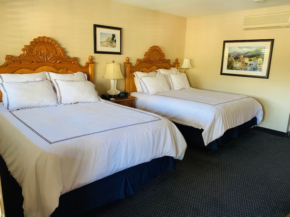 Franciscan Inn & Suites 9/40