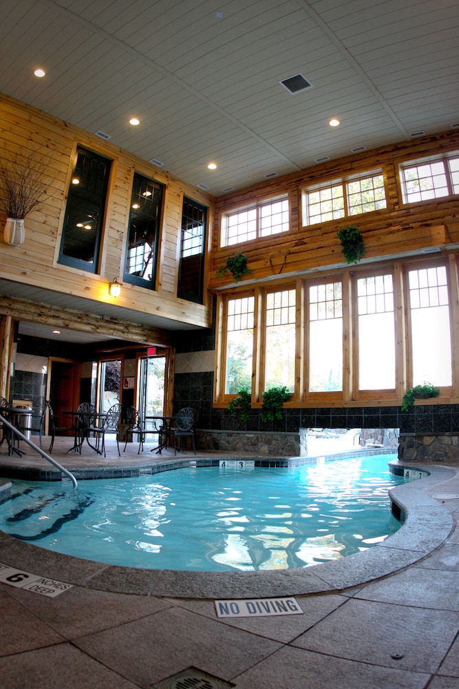 The Lodges at Cresthaven 9/60