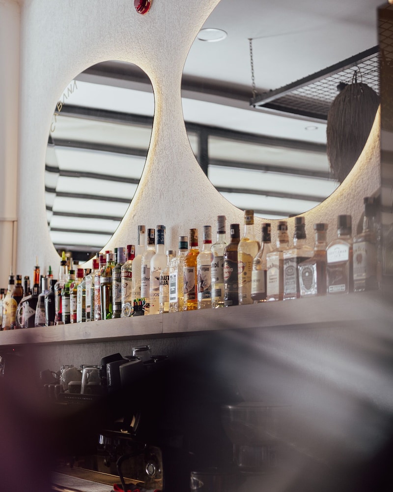 Cabana Boutique Hotel & Cafe 19/35