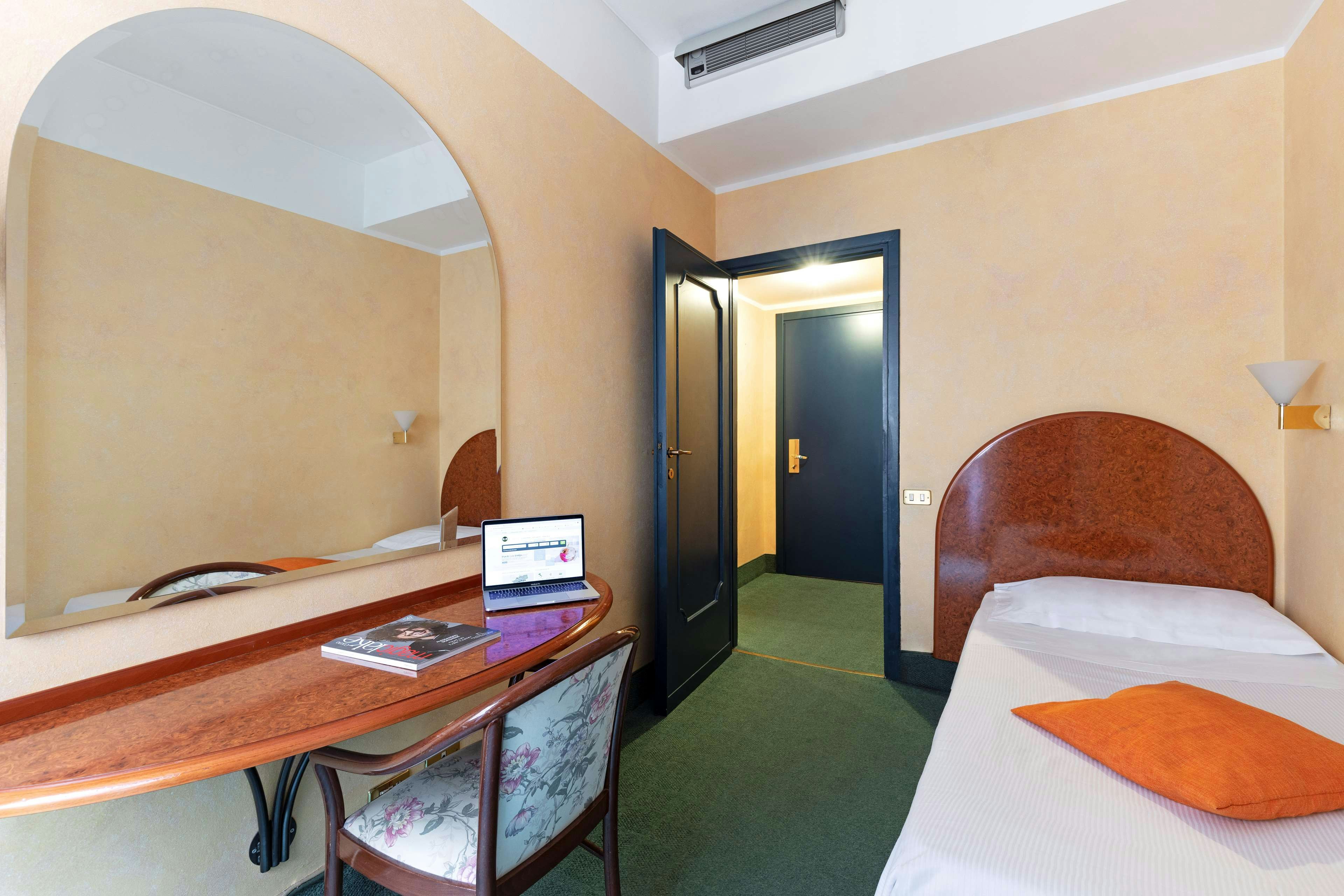 B&B Hotel Como City Center 25/25