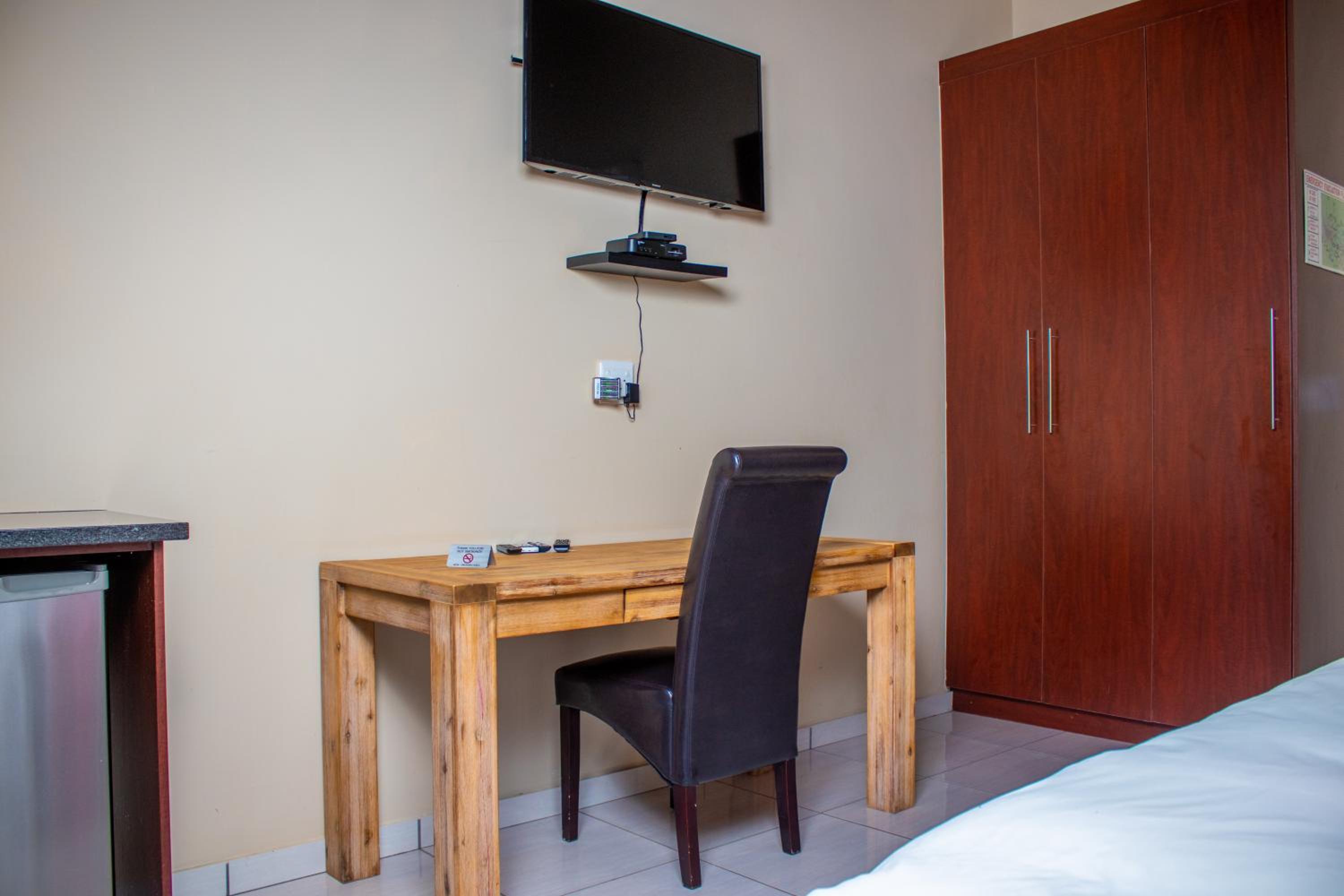 Fumani Game Lodge 30/50