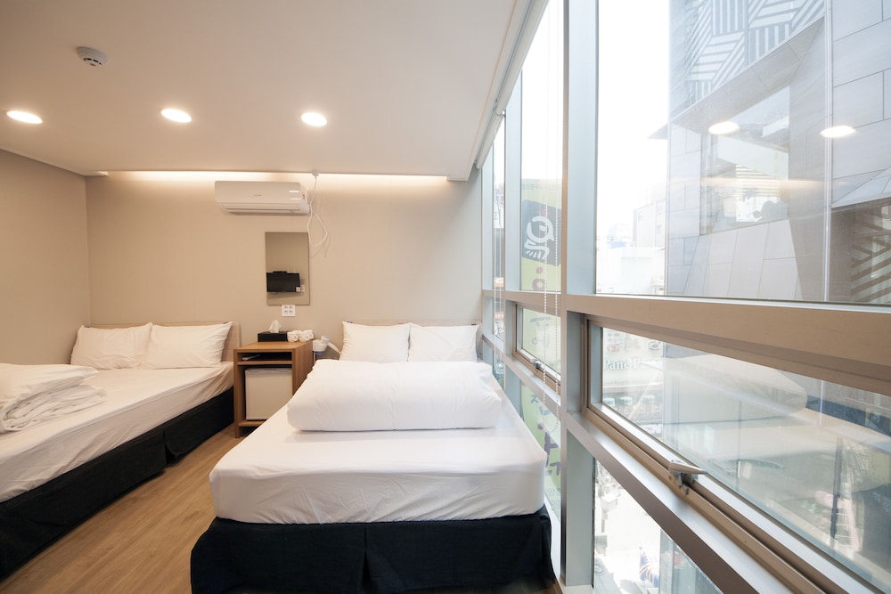 OYO Hostel Myeongdong 1 44/63