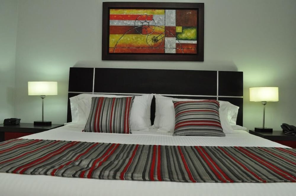 HOTEL OR 12/38