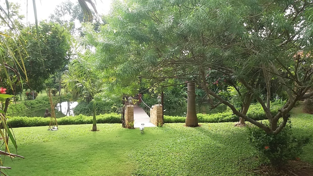 Malee Garden 9/48
