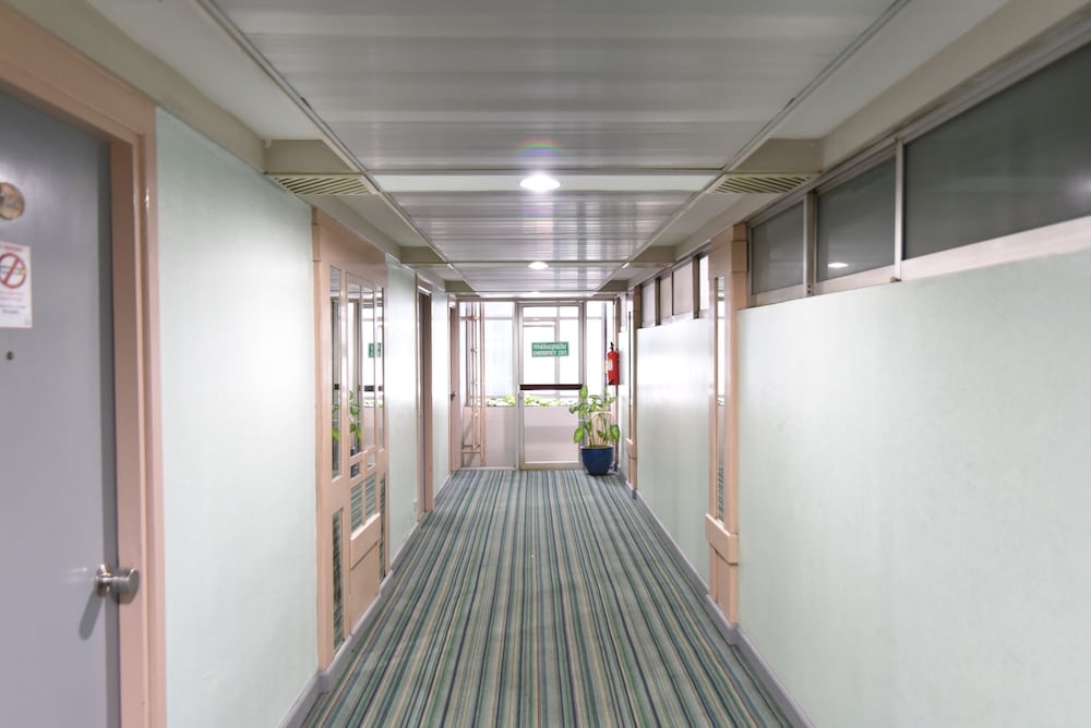 Asian Hotel Hatyai 67/72